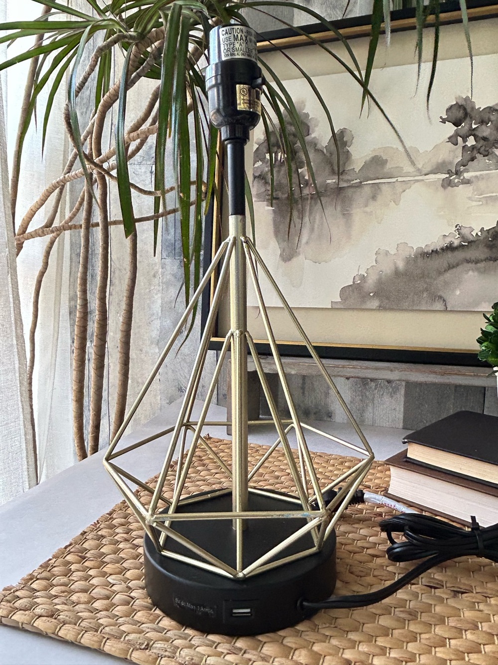 🌴Classy Industrial Gold & Black Geometric Table Lamp W/Shade | USB Port Outlet - Picture 6 of 16